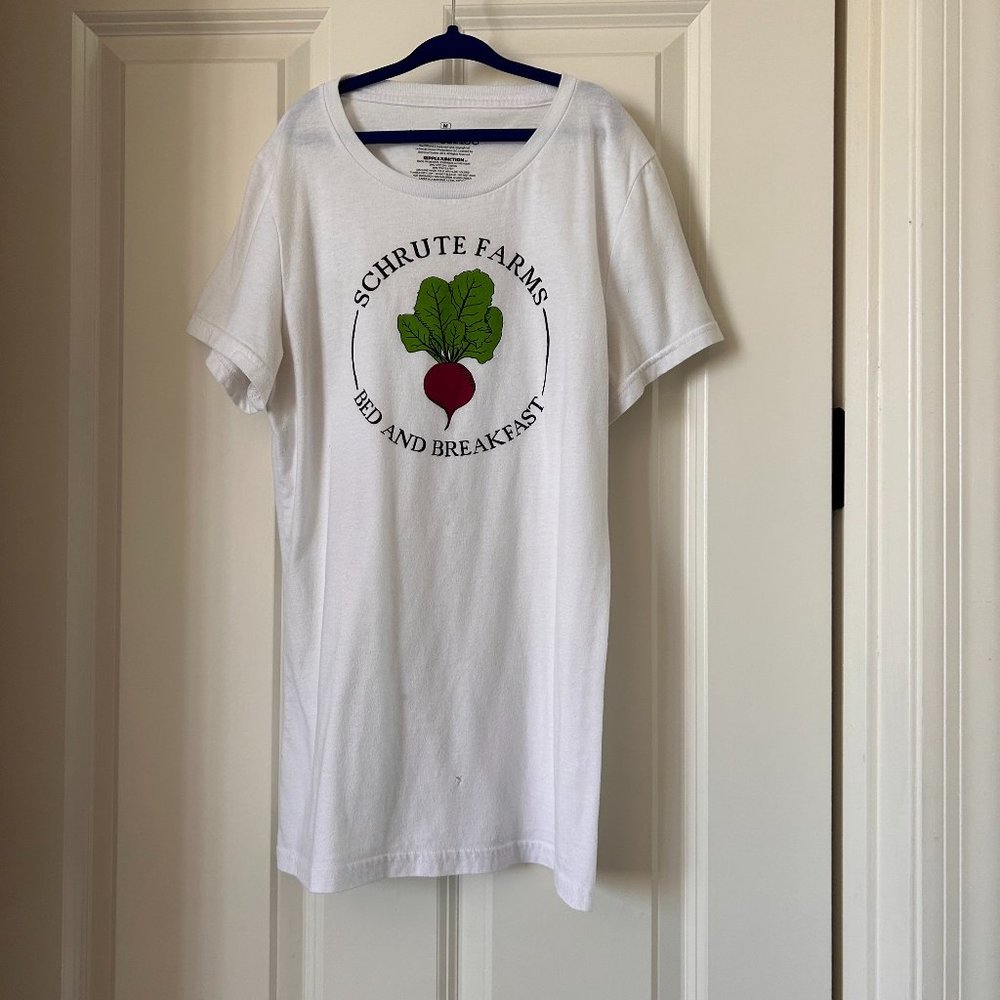 "The Office" Schrute Farms T-Shirt M Womens